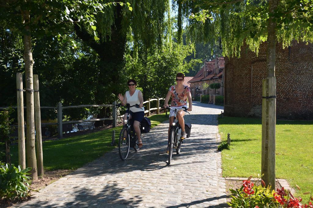 B&B De Rentmeesterhoeve Reningelst Екстер'єр фото